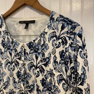 White House black market cardigan
